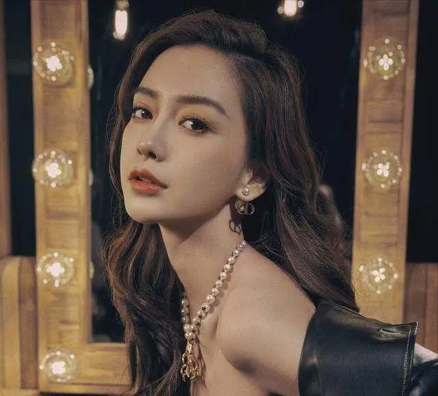 华晨宇整容_刘恺威整容后遗症_娱乐圈没整过容的明星