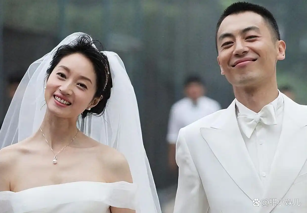 陆毅鲍蕾爱情故事_陆毅鲍蕾婚礼_娱乐圈夫妻有哪些照片