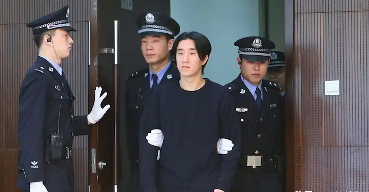 娱乐行业规范整顿_讨厌中国娱乐圈_青少年价值观引导