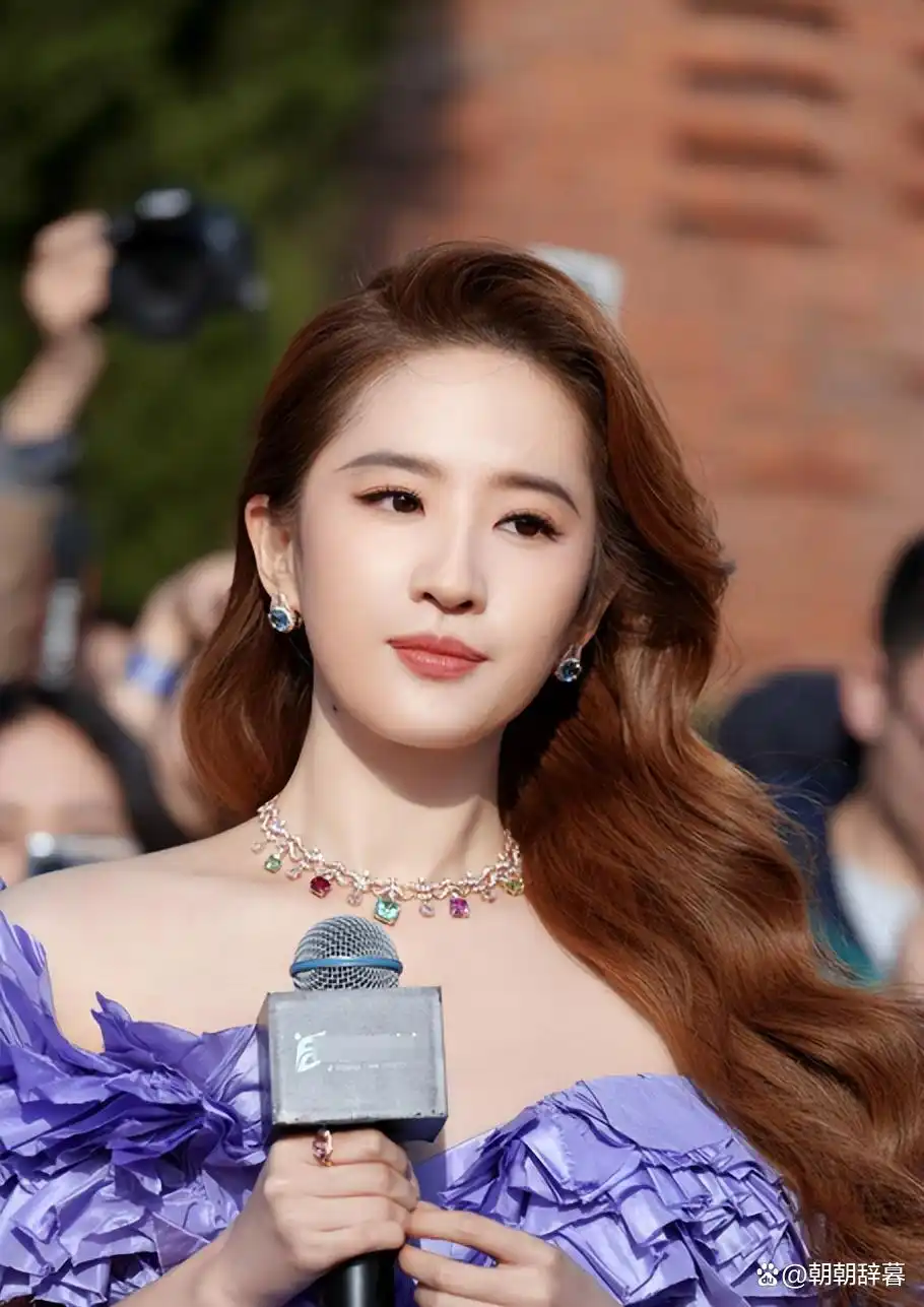 景甜郭晶晶刘亦菲朱珠许晴陈红_天生富贵相女星_旺夫面相的女明星